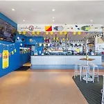Beachfront Escape Kirra Ocean Views Sleeps 6